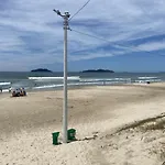 Casa De Praia / 100 Metros
